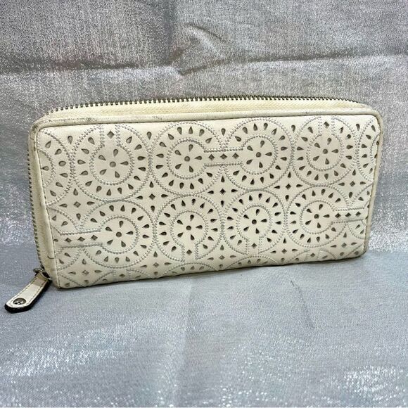 COACH Eyelet Laser Cut Zip Around Accordion Wallet - Picture 1 of 9